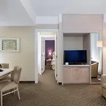 By Ihg