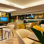 By Ihg 4* Nápoly