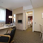 By Ihg