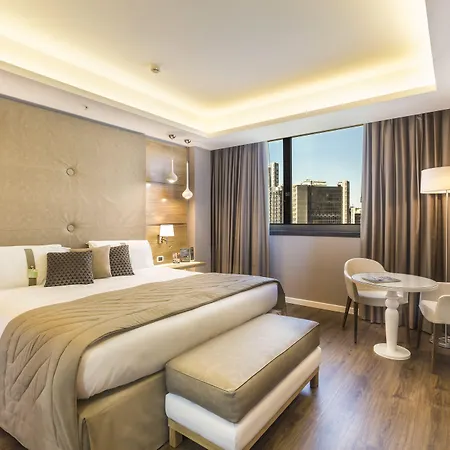 By Ihg 4*