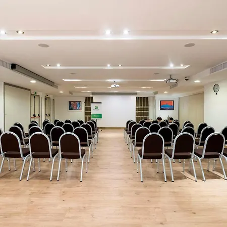 Hotel By Ihg Naples