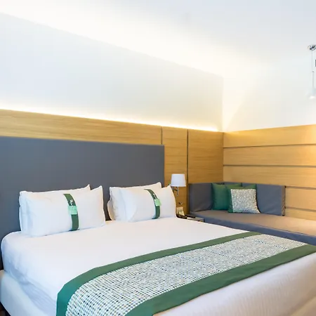 By Ihg 4* Neapol