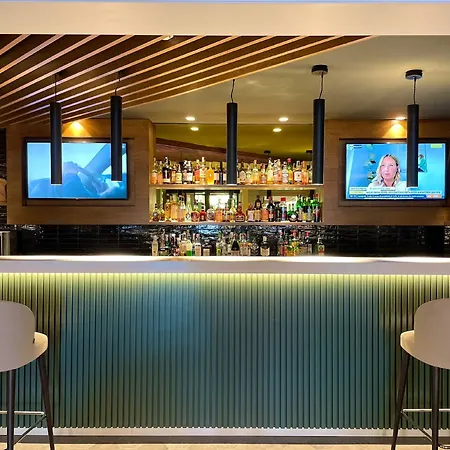 By Ihg Hotel Neapol