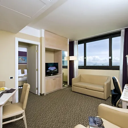 Hotel By Ihg Nápoles