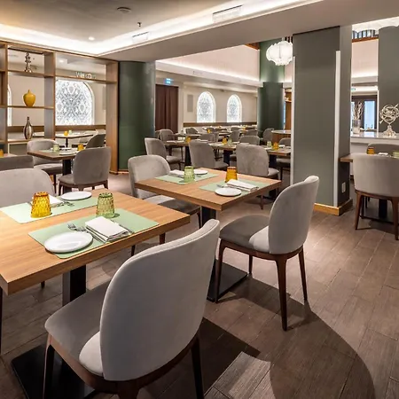 Hotel By Ihg 4*
