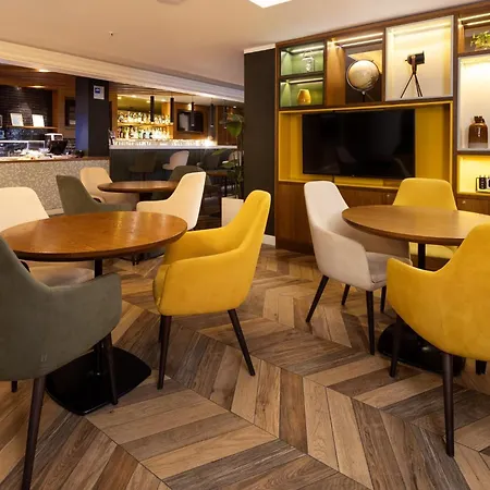Hotel By Ihg Neapol