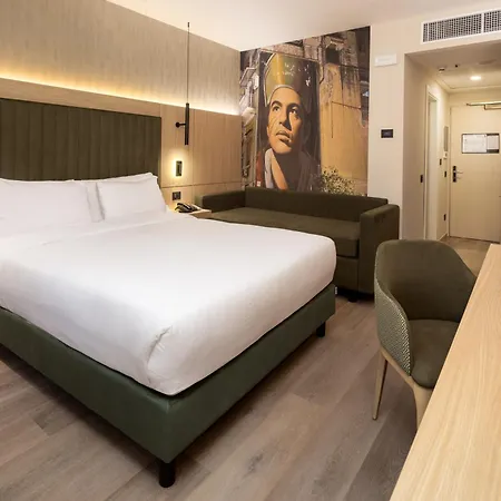 Hotel By Ihg 4*
