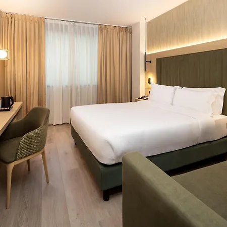 By Ihg Hotel Neapol