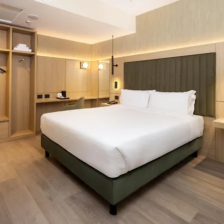 Hotel By Ihg 4*