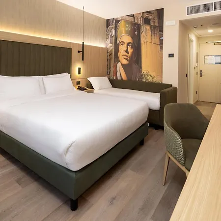 By Ihg 4*
