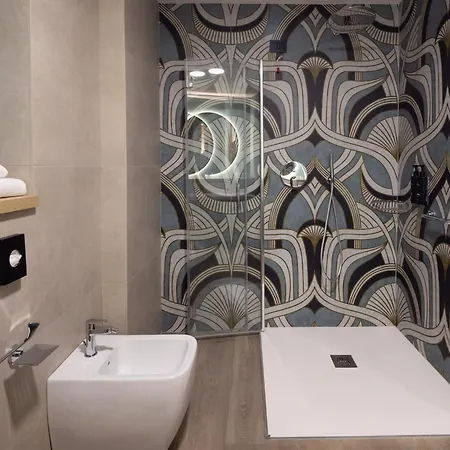 Hotel By Ihg