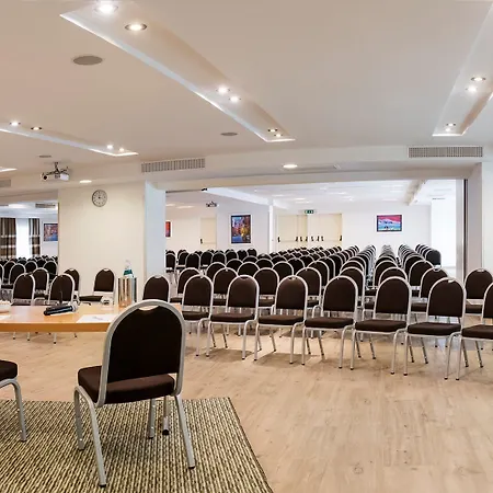 By Ihg Szálloda