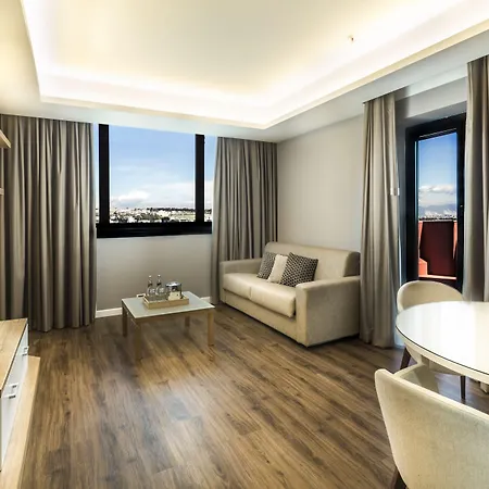 By Ihg 4*