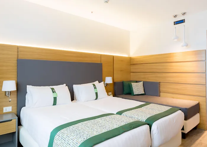 Hotel By Ihg Nápoles