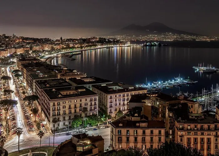 Hotel By Ihg Nápoles