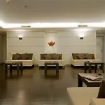 By Ihg