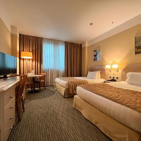 홀리데이 인 호텔