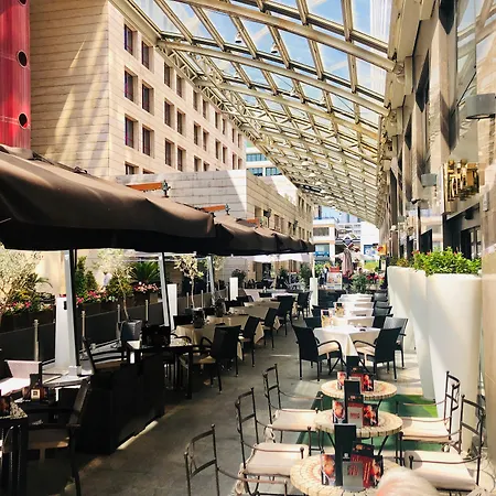 홀리데이 인 호텔 4*