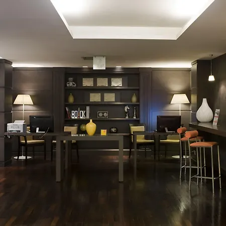 홀리데이 인 4*