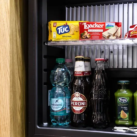 호텔 홀리데이 인 4*