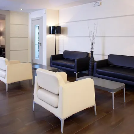 Szálloda By Ihg 4*