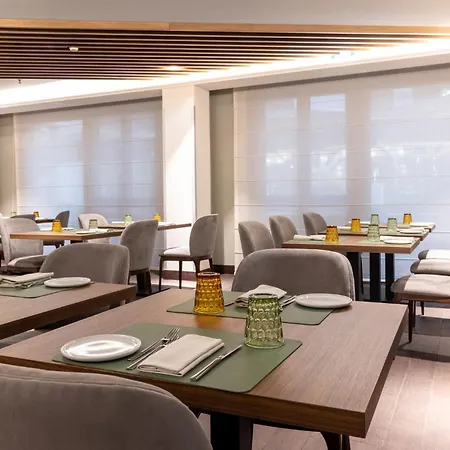 Hotel By Ihg