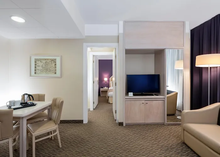 By Ihg