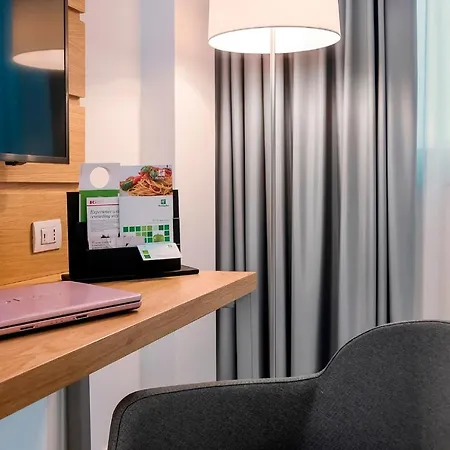 By Ihg