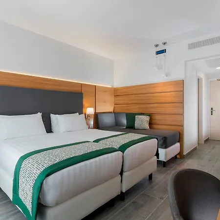 By Ihg Hotel