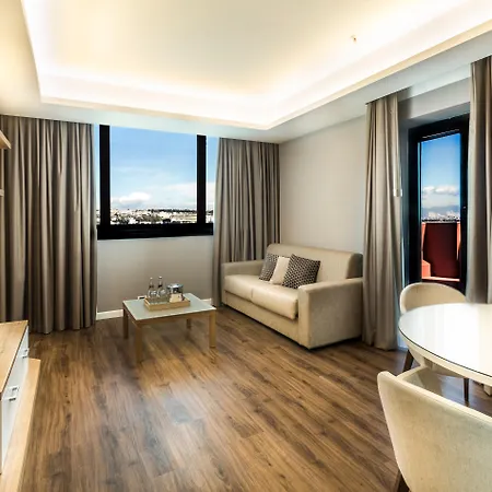 By Ihg Hotel 4*