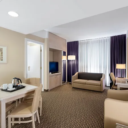 By Ihg 4*