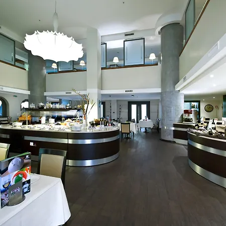 Hotel By Ihg 4*