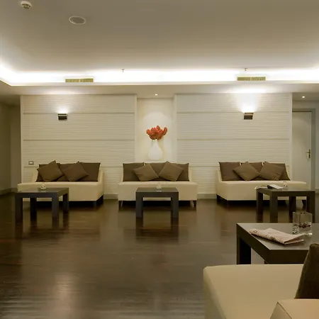 By Ihg