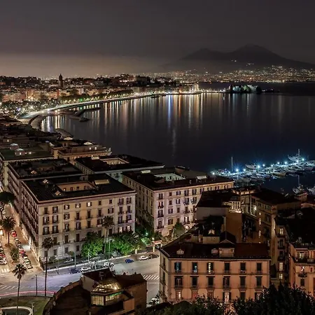 Szálloda By Ihg Nápoly